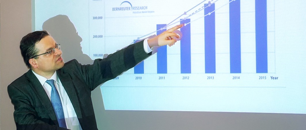 Johannes Bernreuter, Head of Bernreuter Research, explaining a polysilicon supply and demand chart