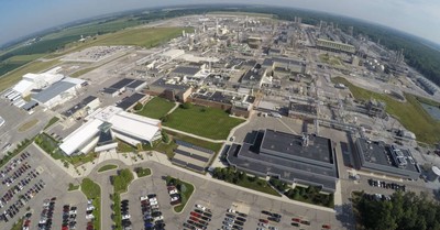 Hemlock Semiconductor’s polysilicon plant in Hemlock, Michigan (USA)